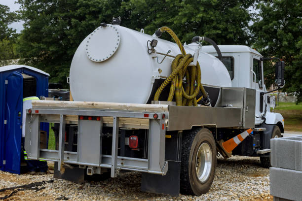 Best Porta potty delivery and setup  in Churubusco, IN